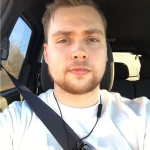 Meet your Posher, Zachary